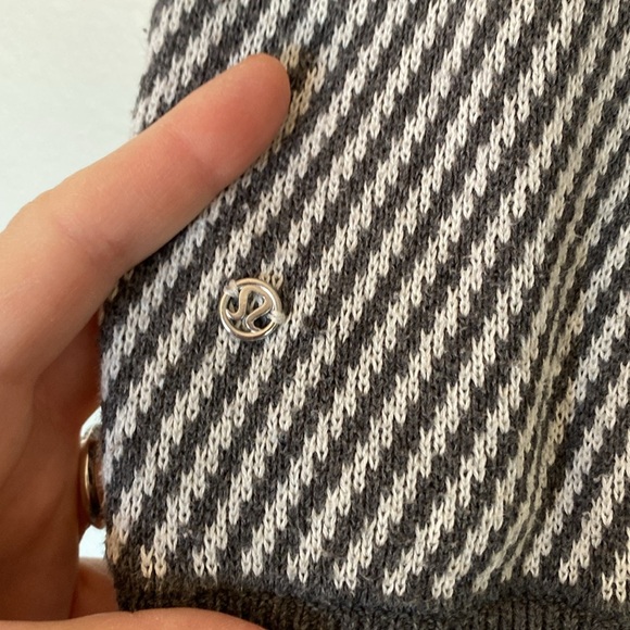 Lululemon Devi Crew striped sweater grey white VGUC - Picture 4 of 5
